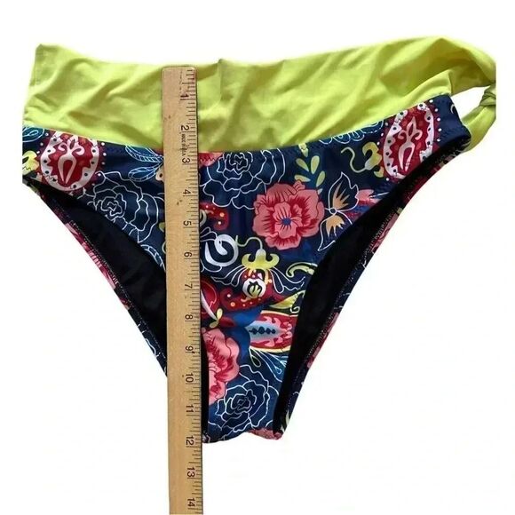 Floral 2 Piece Bathing Suit - Picture 5 of 11